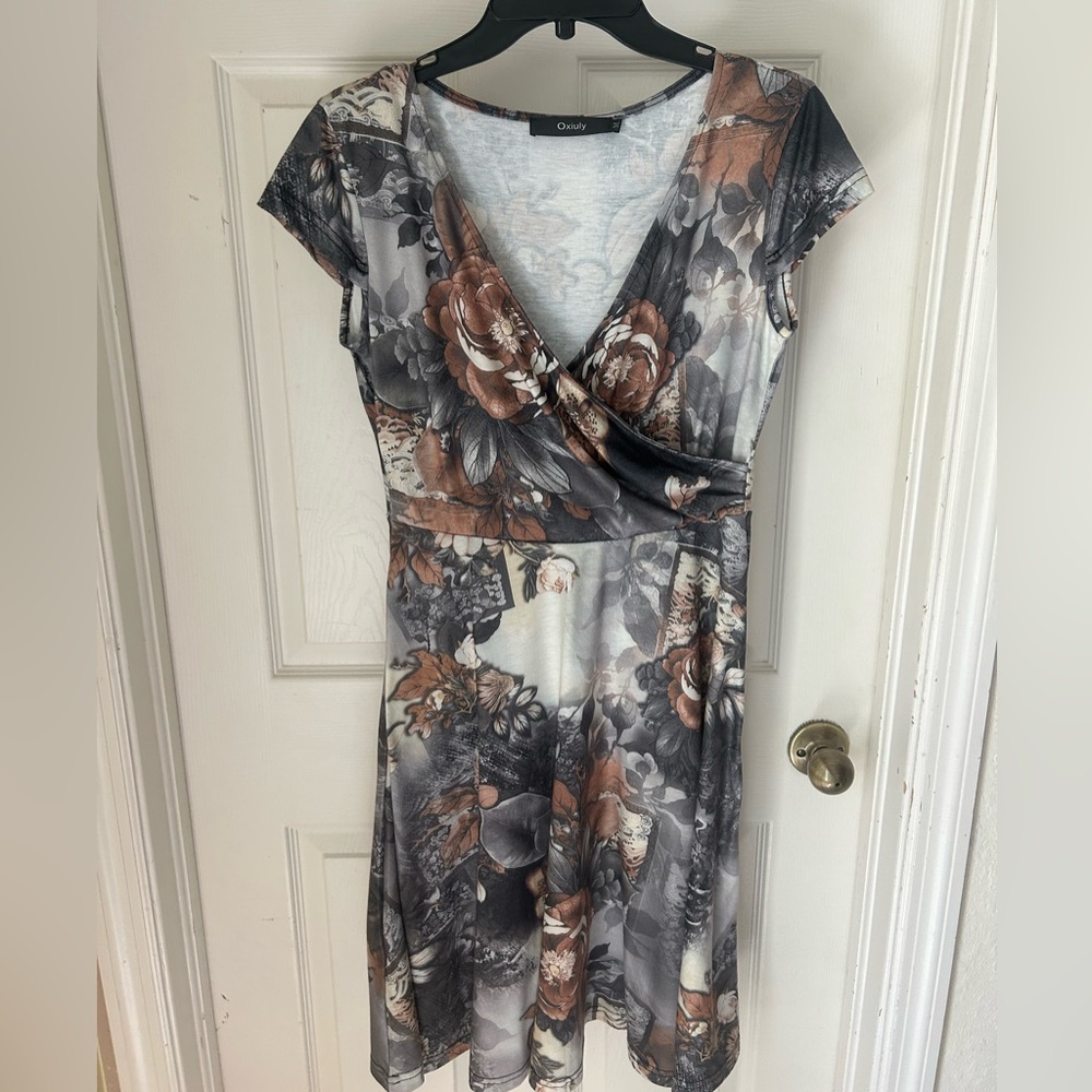 Brown and gray floral dress Size M